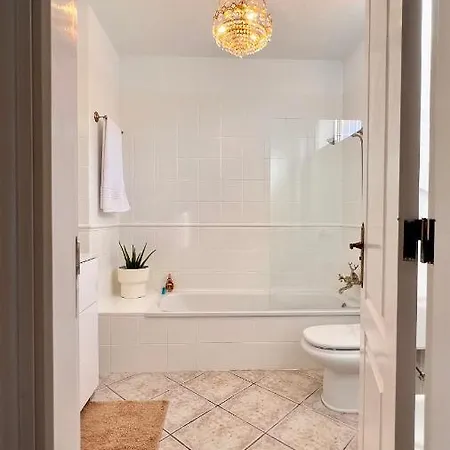 Crystal Chill , South Tenerife Costa Adeje (Tenerife)