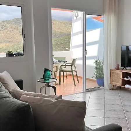 Crystal Chill , South Tenerife * 아데제
