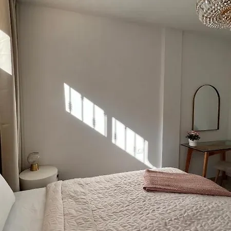 Crystal Chill , South Tenerife * Costa Adeje (Tenerife)