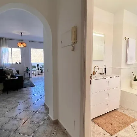 Crystal Chill , South Tenerife Apartamento