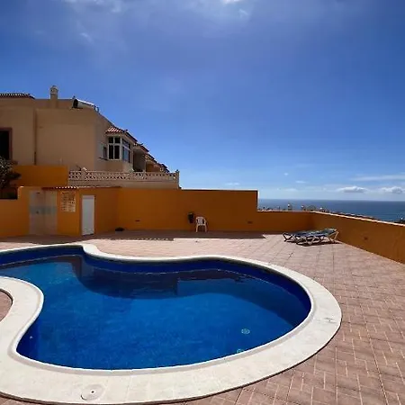 Crystal Chill , South Tenerife Costa Adeje (Tenerife)