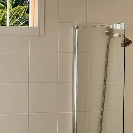 Crystal Chill , South Tenerife * Costa Adeje (Tenerife)