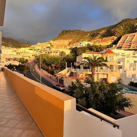 Crystal Chill , South Tenerife Apartment *